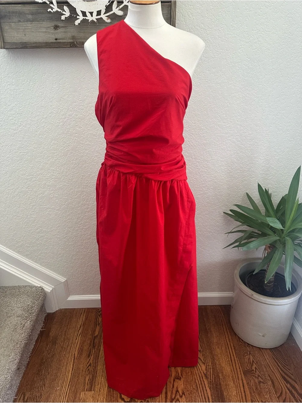 Abercrombie & fitch red one shoulder maxi dress ladies size XL NWT